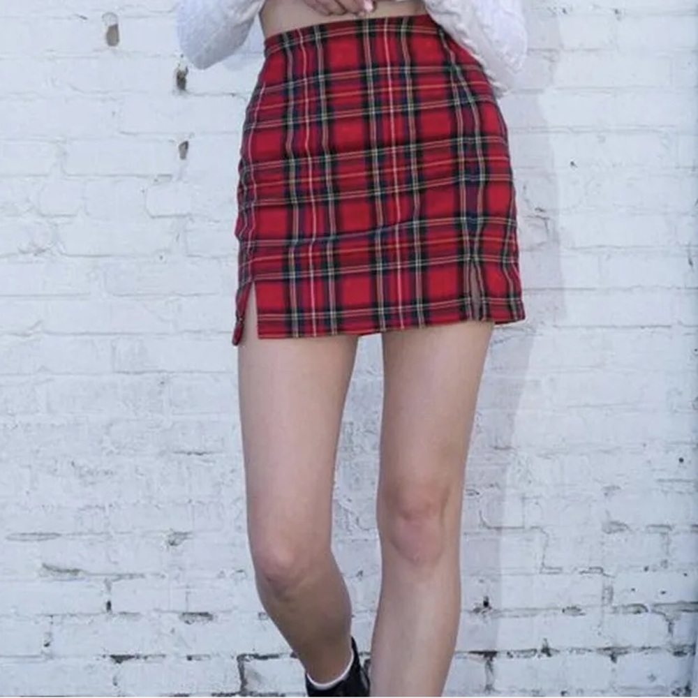 Brandy melville cara skirt